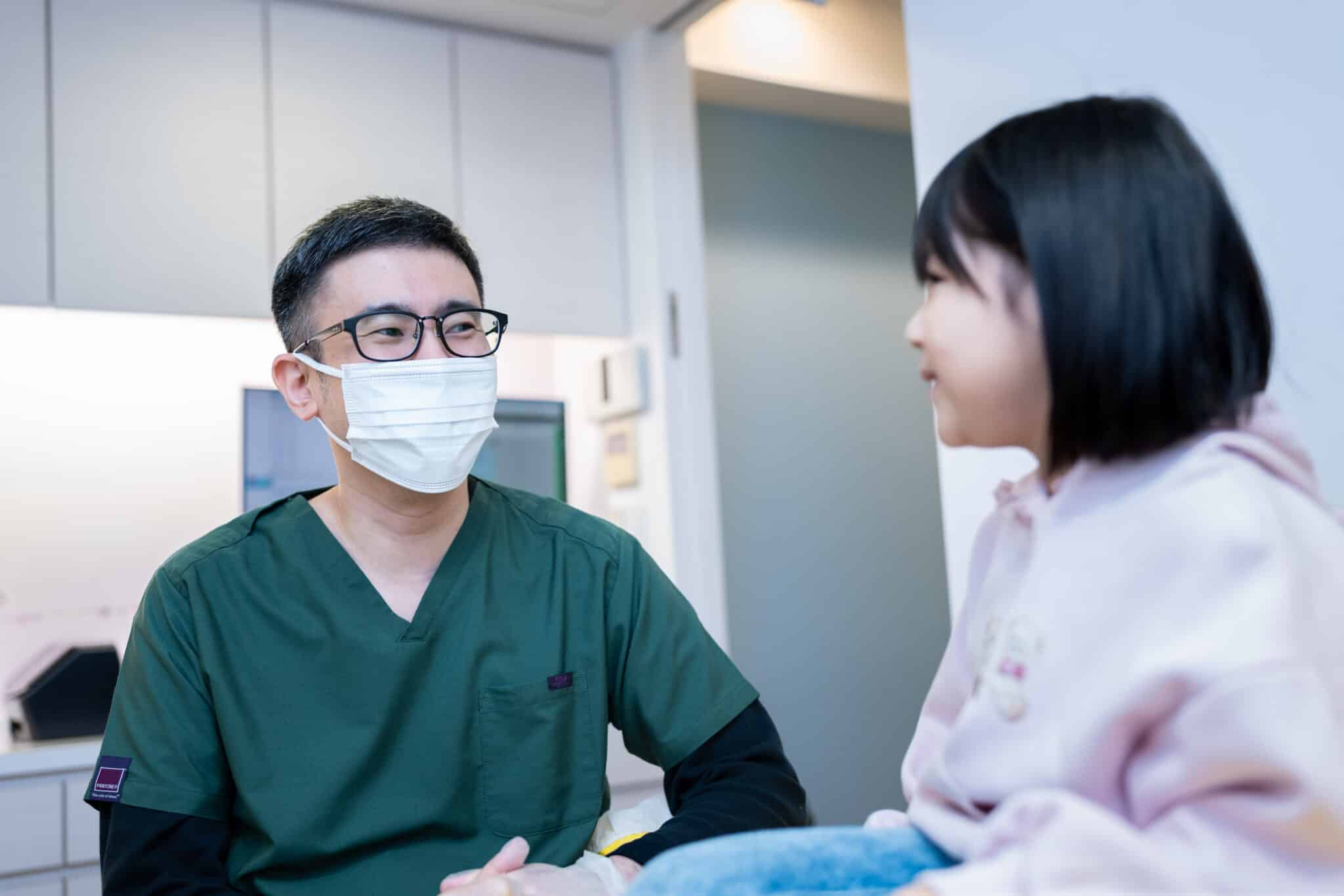 「小児矯正を検討するご家族にとって理想的な、子供と歯科医師の信頼関係。高品質な矯正治療で、矯正開始後も安心して通える田園調布の歯科医院」